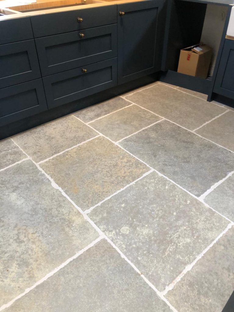 Hampton Olive limestone tiles kitchen floor