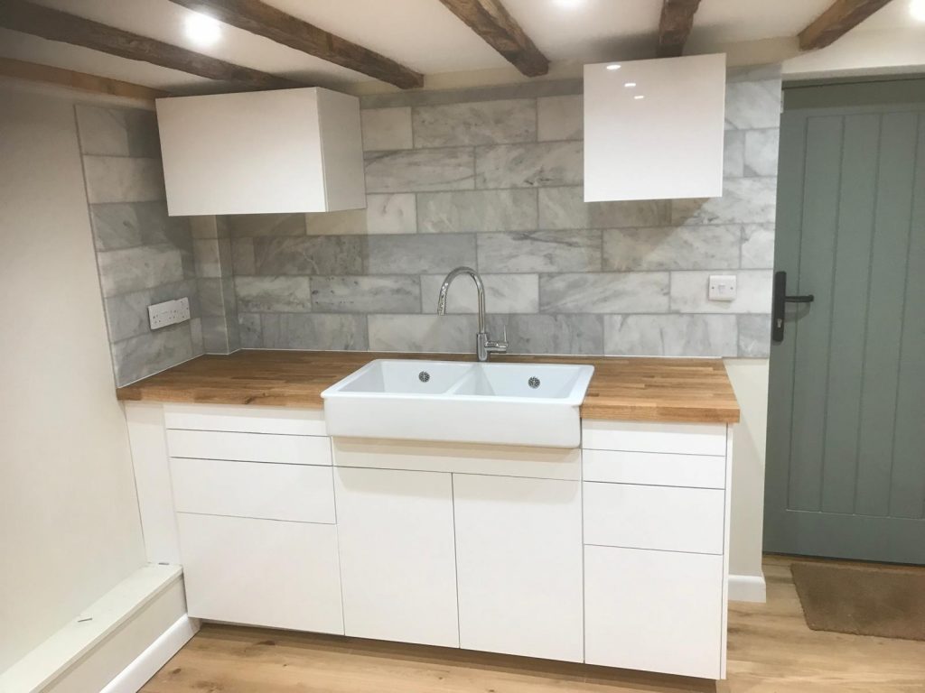Marble sink splash tiled by Simali Stone in Tisbury, wiltshire